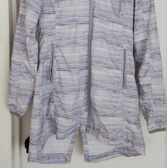 Anorak Windbreaker Raincoat - Picture 2 of 3